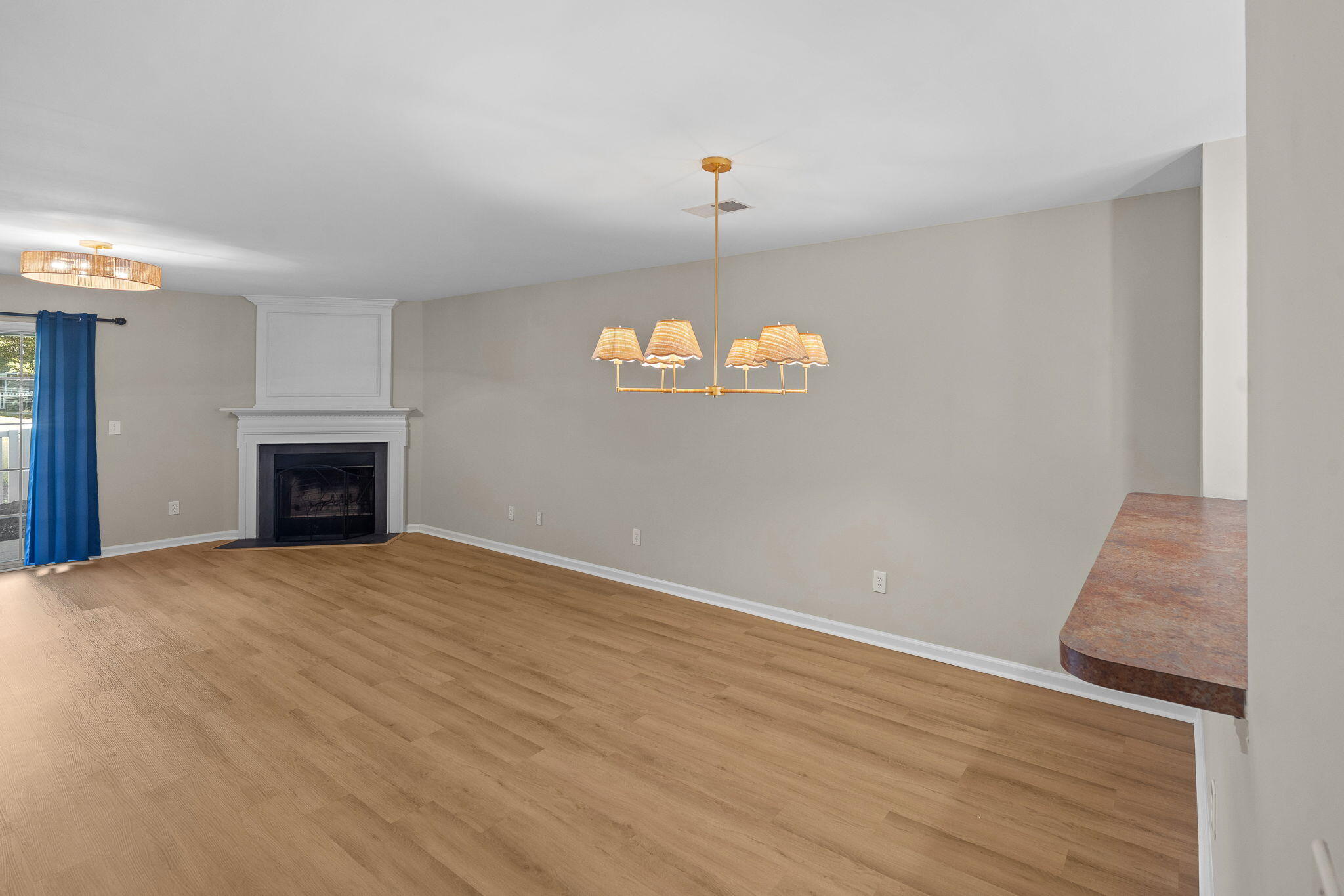 1004 Marsh Grass Way, Unit B Charleston, SC 29492 - Photo 5 of 27 10-web-or-mls-Barclay Media Co -11