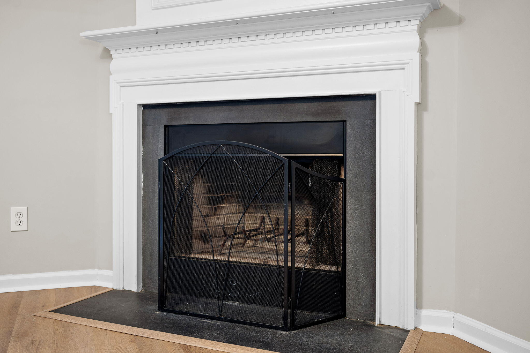 1004 Marsh Grass Way, Unit B Charleston, SC 29492 - Photo 6 of 27 8-web-or-mls-Barclay Media Co -9