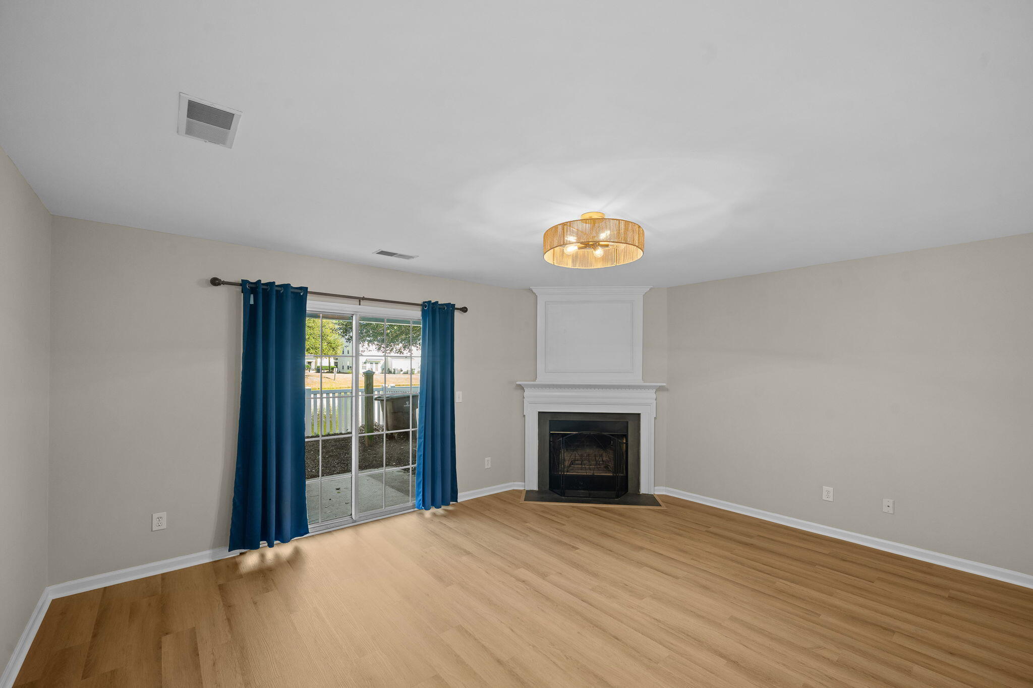 1004 Marsh Grass Way, Unit B Charleston, SC 29492 - Photo 9 of 27 13-web-or-mls-Barclay Media Co -14