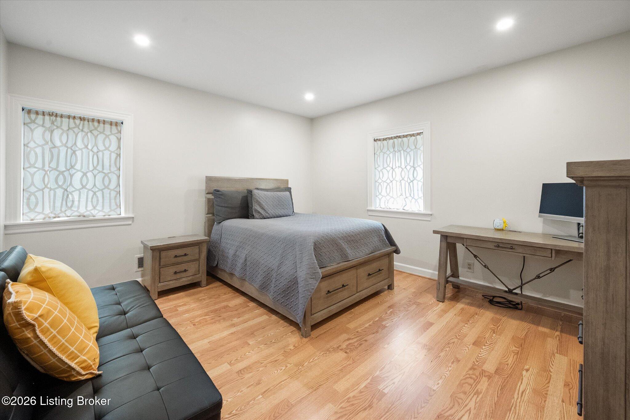 5407 Navajo Road Louisville, KY 40207 - Photo 25 of 33 4th Bedroom