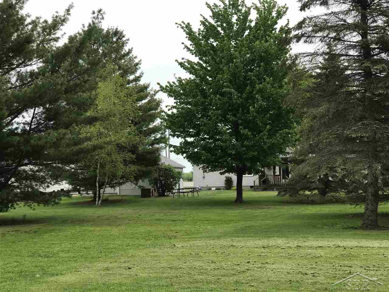 1052 South Huron Road Kawkawlin, MI 48631 - Photo 53 of 58 31381849-52.JPG