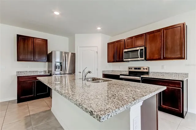 $2,650 | 3845 Rory Pond Court, Unit 1, Lakeland, FL 33811