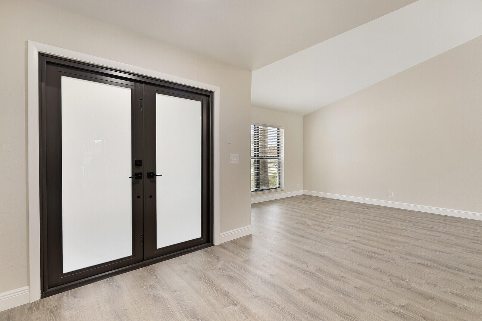 22118 Appleton Drive Boca Raton, FL 33428 - Photo 5 of 47 Foyer
