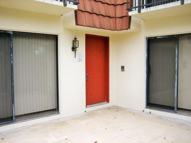 $2,400 | 3216 Spanish Wells Drive, Unit 26D, Delray Beach, FL 33445