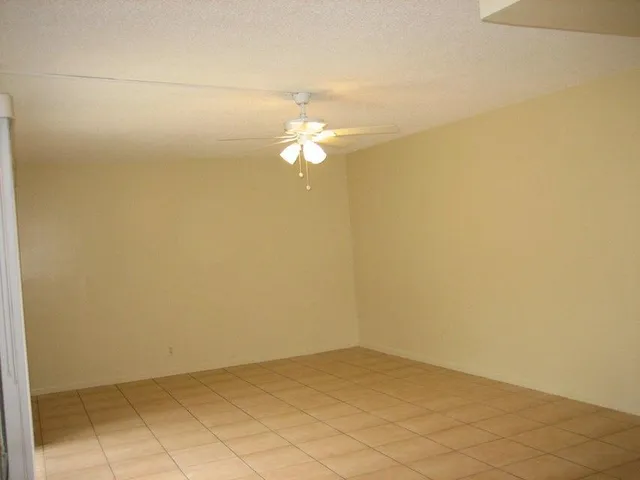 $2,400 | 3216 Spanish Wells Drive, Unit 26D, Delray Beach, FL 33445