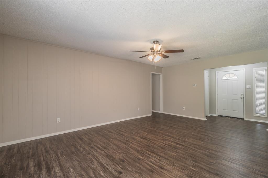 717 Blue Ridge Trail Saginaw, TX 76179 - Photo 6 of 40
