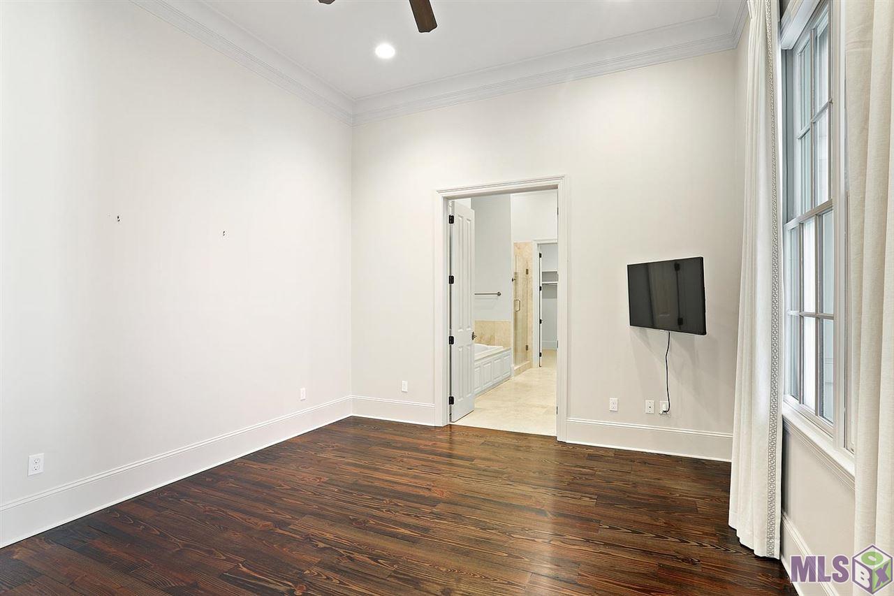 2227 Perkins Lane Baton Rouge, LA 70808 - Photo 7 of 9