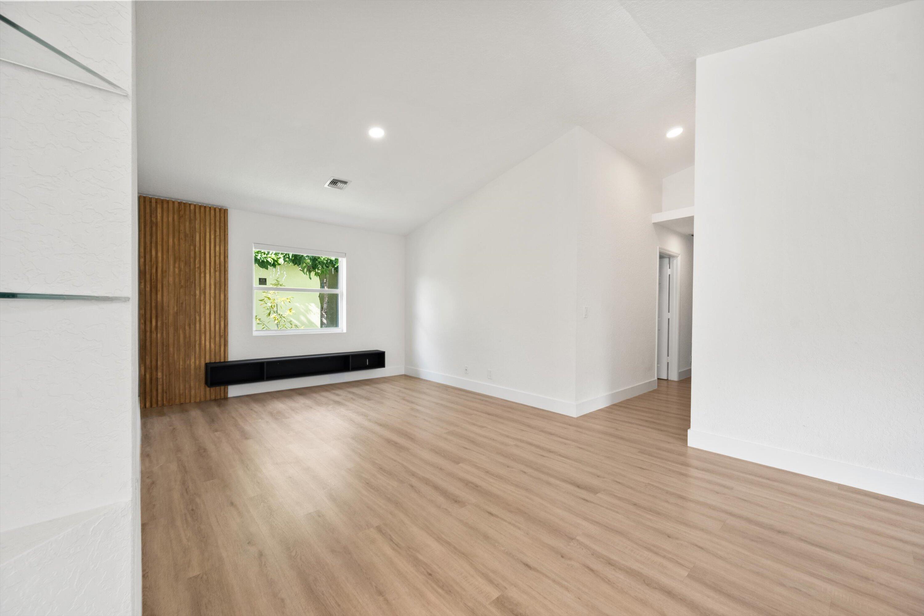 151 Crystal Key Way Boynton Beach, FL 33426 - Photo 2 of 26 04-DSC_6644