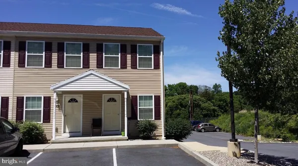 $1,350 | 75 South Reber Street, Unit 16, Wernersville, PA 19565