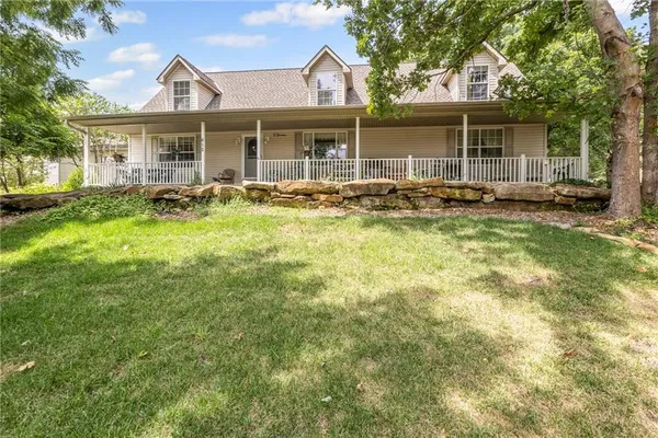 $383,950 | 612 17th Street, Osawatomie, KS 66064
