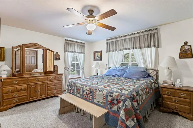 $384,950 | 612 17th Street, Osawatomie, KS 66064