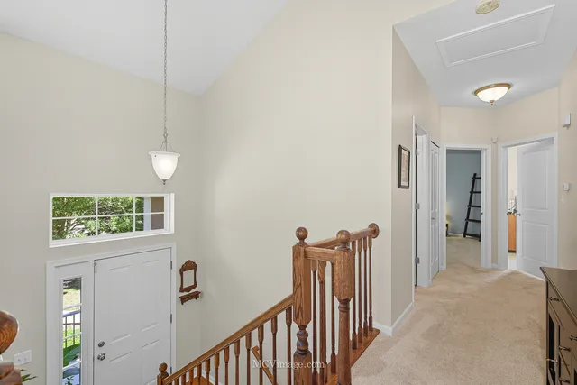 $434,900 | 695 Station Boulevard, Aurora, IL 60504