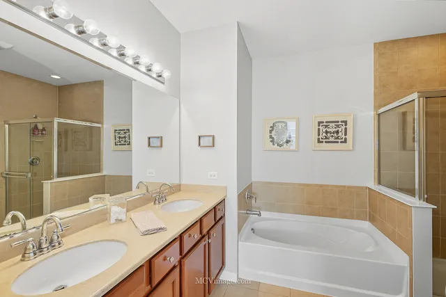 $434,900 | 695 Station Boulevard, Aurora, IL 60504