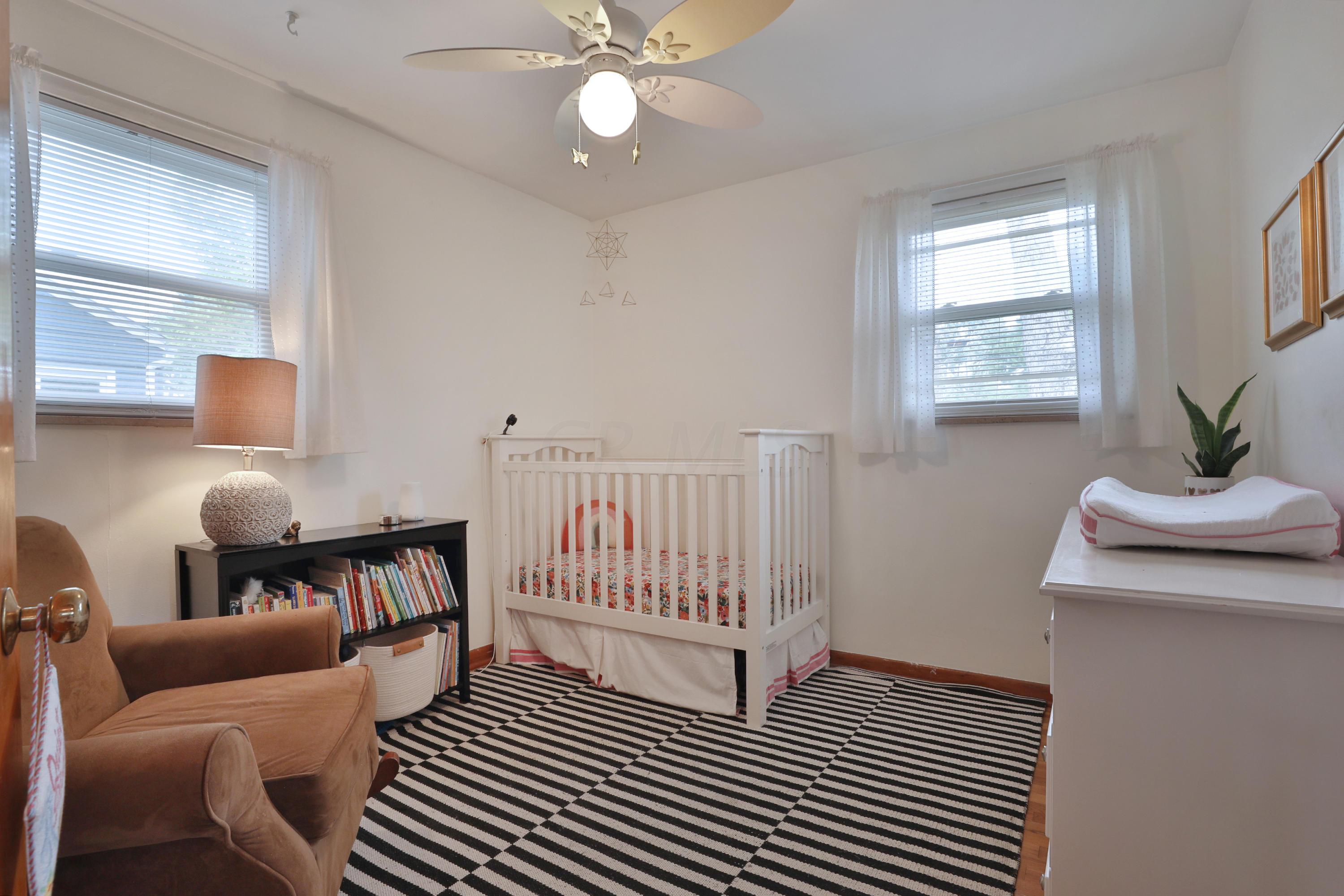 2242 Bristol Road Columbus, OH 43221 - Photo 16 of 33