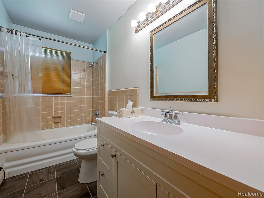 9745 Marshall Road South Lyon, MI 48178 - Photo 12 of 28