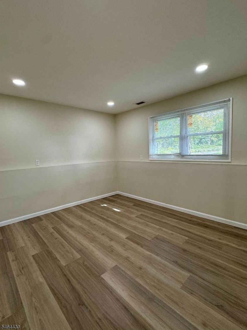 337 Jamestown Road Bridgewater, NJ 08807 - Photo 25 of 31 Gallery Image 25