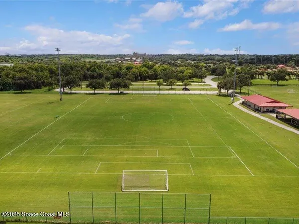 a view of a tennis court