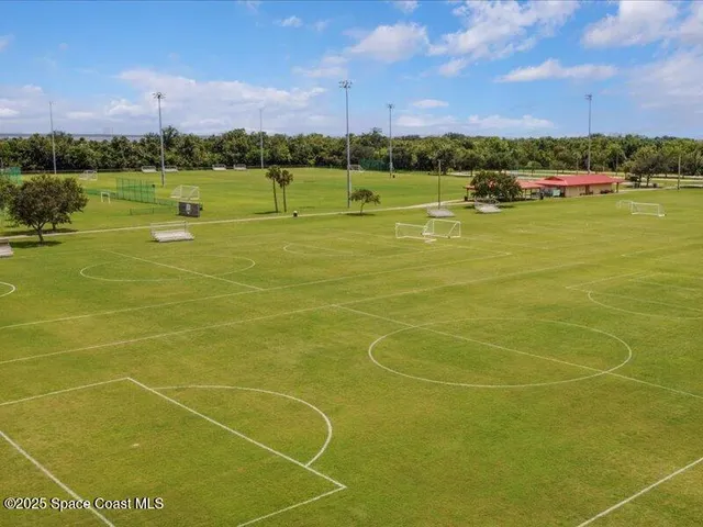 a view of a tennis court