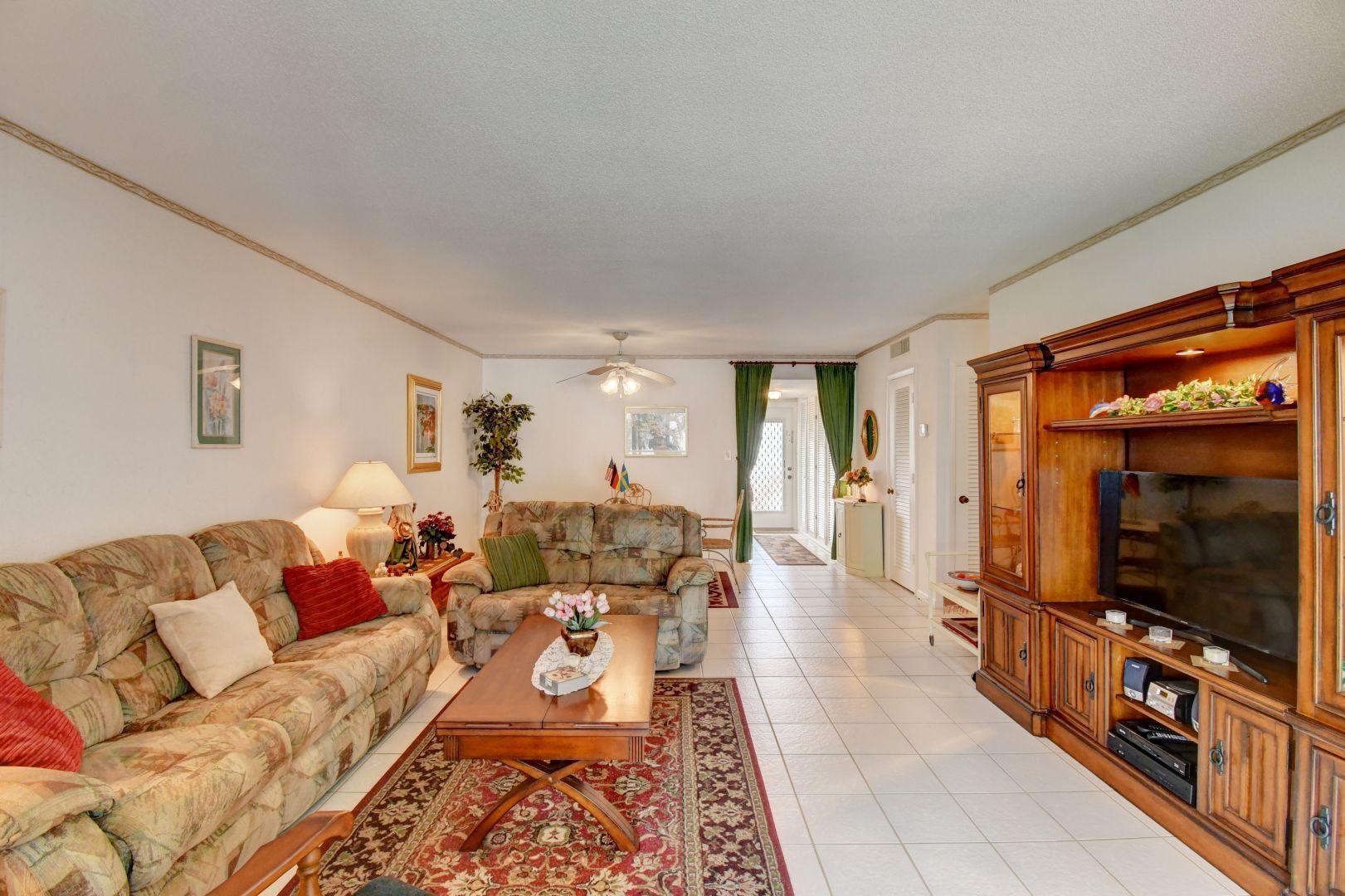 15 Southeast 13th Street, Unit B4 Boca Raton, FL 33432 - Photo 10 of 32 13_dsc_3216_17_18_19_20