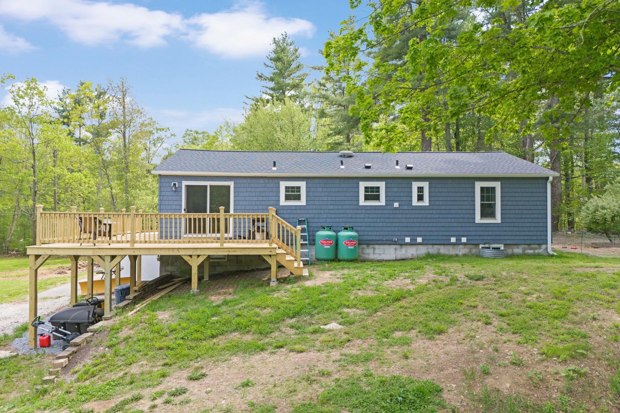 74 Little River Road Kingston, NH 03848 - Photo 4 of 46