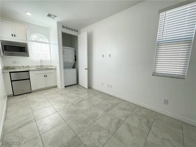 $2,300 | 3762 Neblina Drive, Henderson, NV 89052