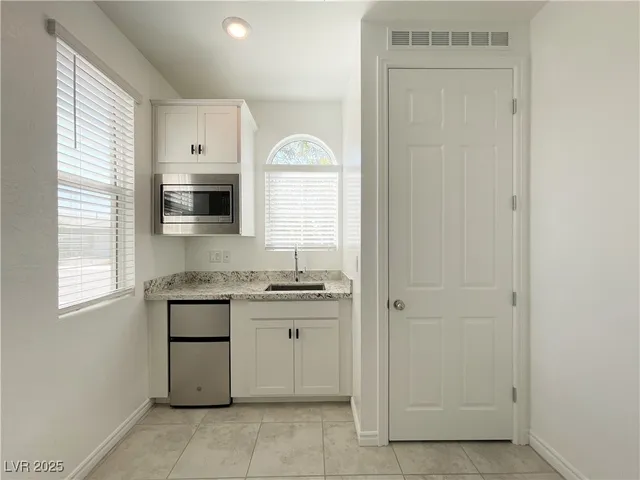 $2,300 | 3762 Neblina Drive, Henderson, NV 89052