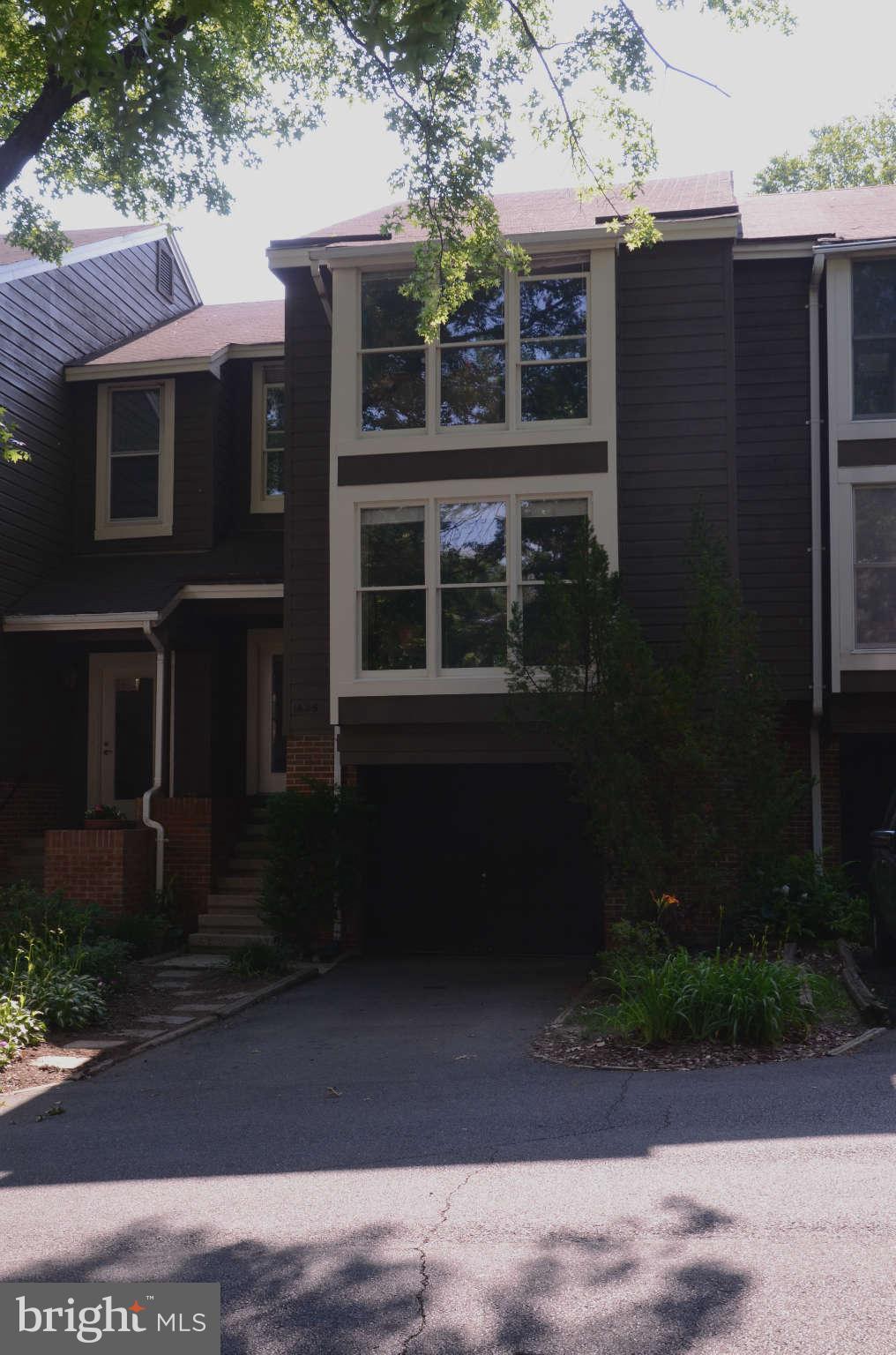 1625 Apricot Court Reston, VA 20190 - Photo 1 of 30 Exterior Front