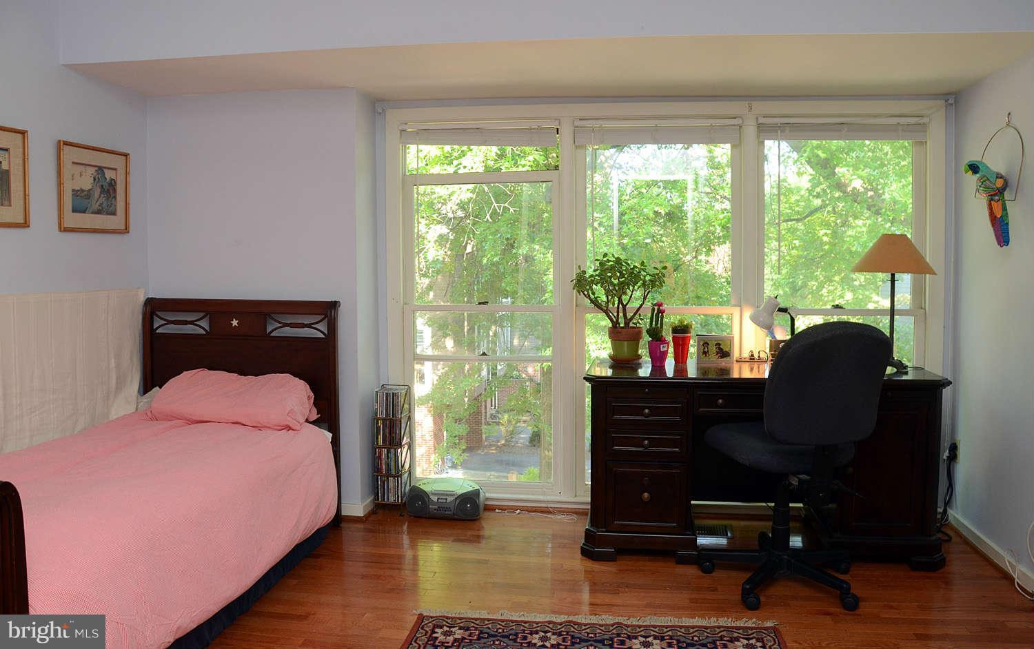 1625 Apricot Court Reston, VA 20190 - Photo 18 of 30 Bedroom