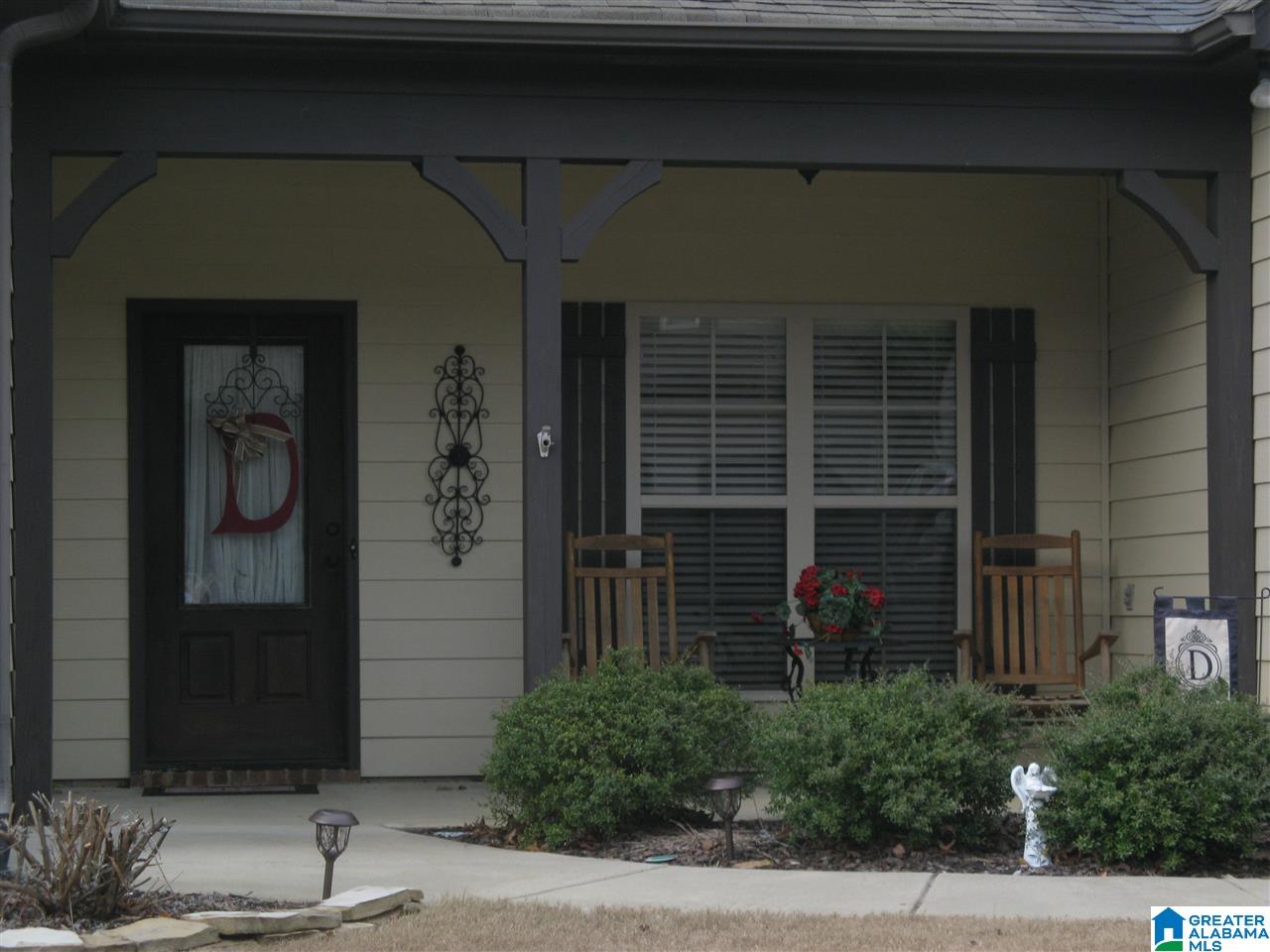 220 Perthshire Way Pelham, AL 35124 - Photo 3 of 43