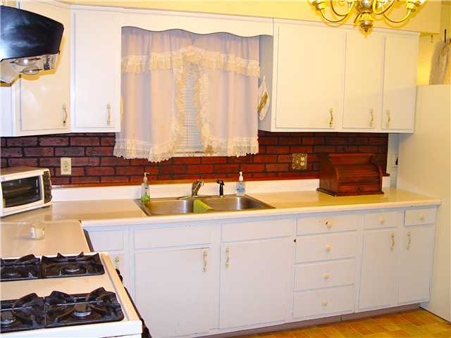 2506 East Howard Road Columbus, OH 43207 - Photo 8 of 19