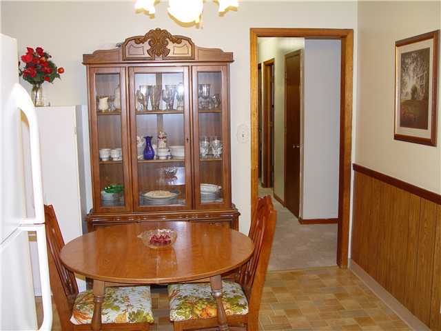 2506 East Howard Road Columbus, OH 43207 - Photo 10 of 19