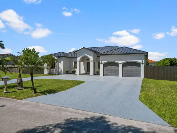 $895,000 | 13205 Southwest 218th Terrace, Miami, FL 33170
