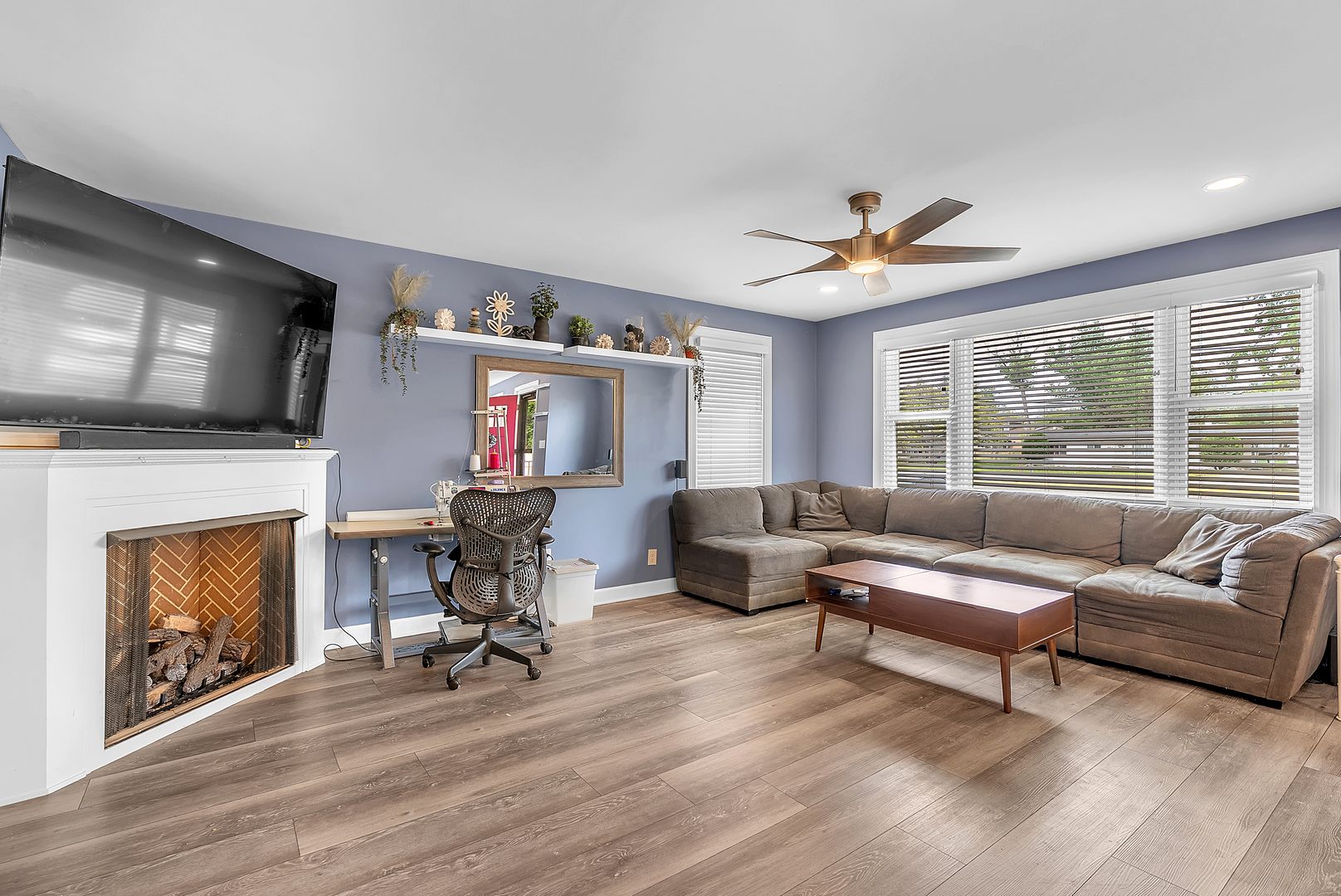 17W445 Butterfield Road Oakbrook Terrace, IL 60181 - Photo 3 of 25