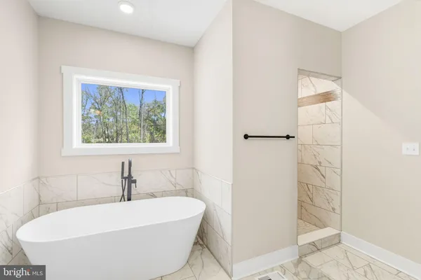 $869,999 | Jingle Bells Court, Shepherdstown, WV 25443