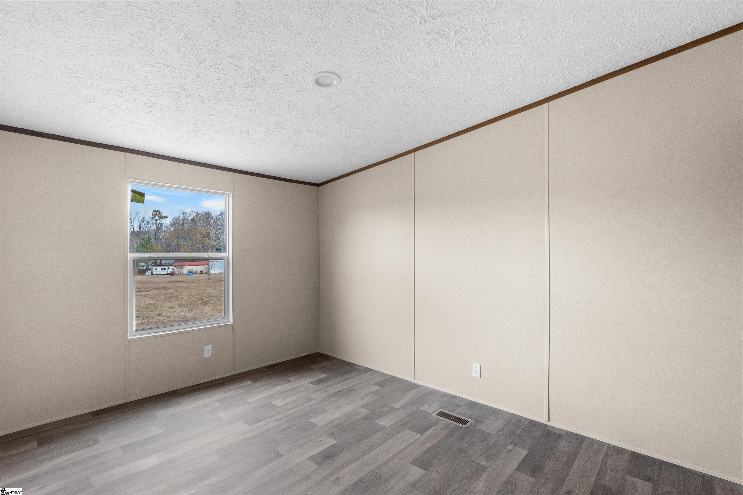 585 Happy Valley Road Fountain Inn, SC 29644 - Photo 12 of 15
