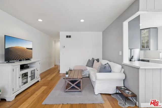 $825,000 | 1831 Prosser Avenue, Unit 304, Los Angeles, CA 90025