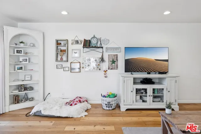 $825,000 | 1831 Prosser Avenue, Unit 304, Los Angeles, CA 90025