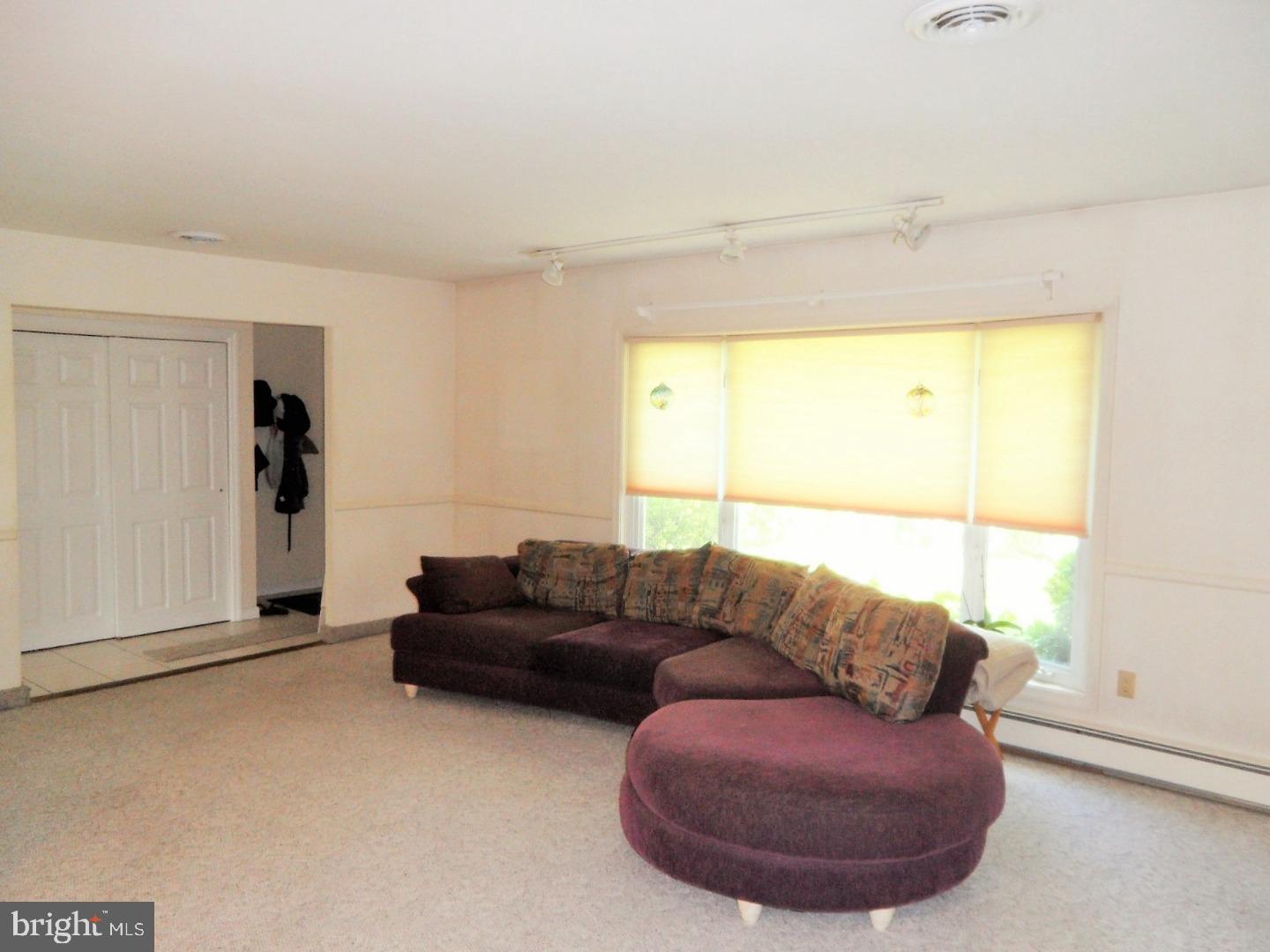 1471 Makefield Road Yardley, PA 19067 - Photo 4 of 22 Gallery Image 4