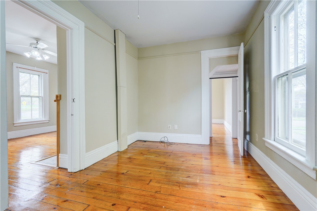 42 Hickory Street Rochester, NY 14620 - Photo 14 of 41