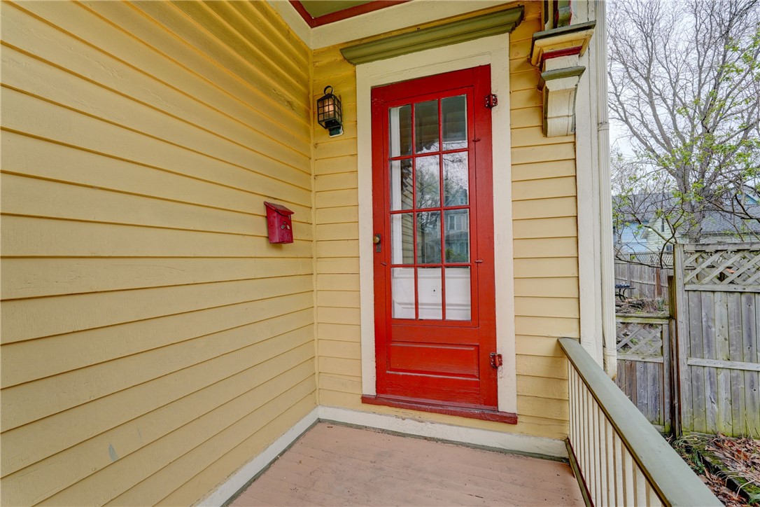 42 Hickory Street Rochester, NY 14620 - Photo 3 of 41