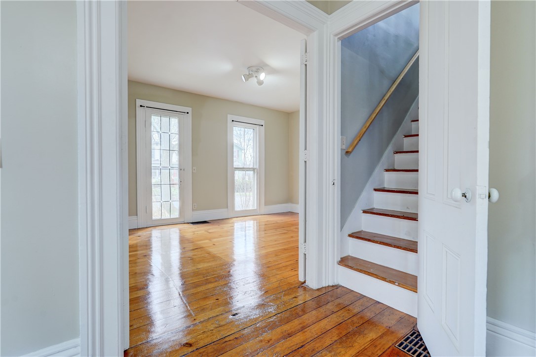 42 Hickory Street Rochester, NY 14620 - Photo 8 of 41