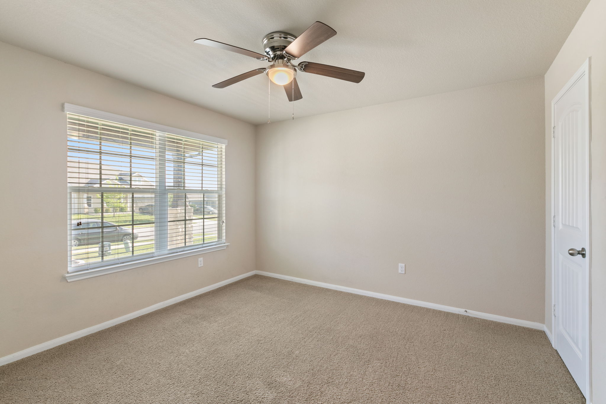 725 Liard River Road Hutto, TX 78634 - Photo 9 of 27