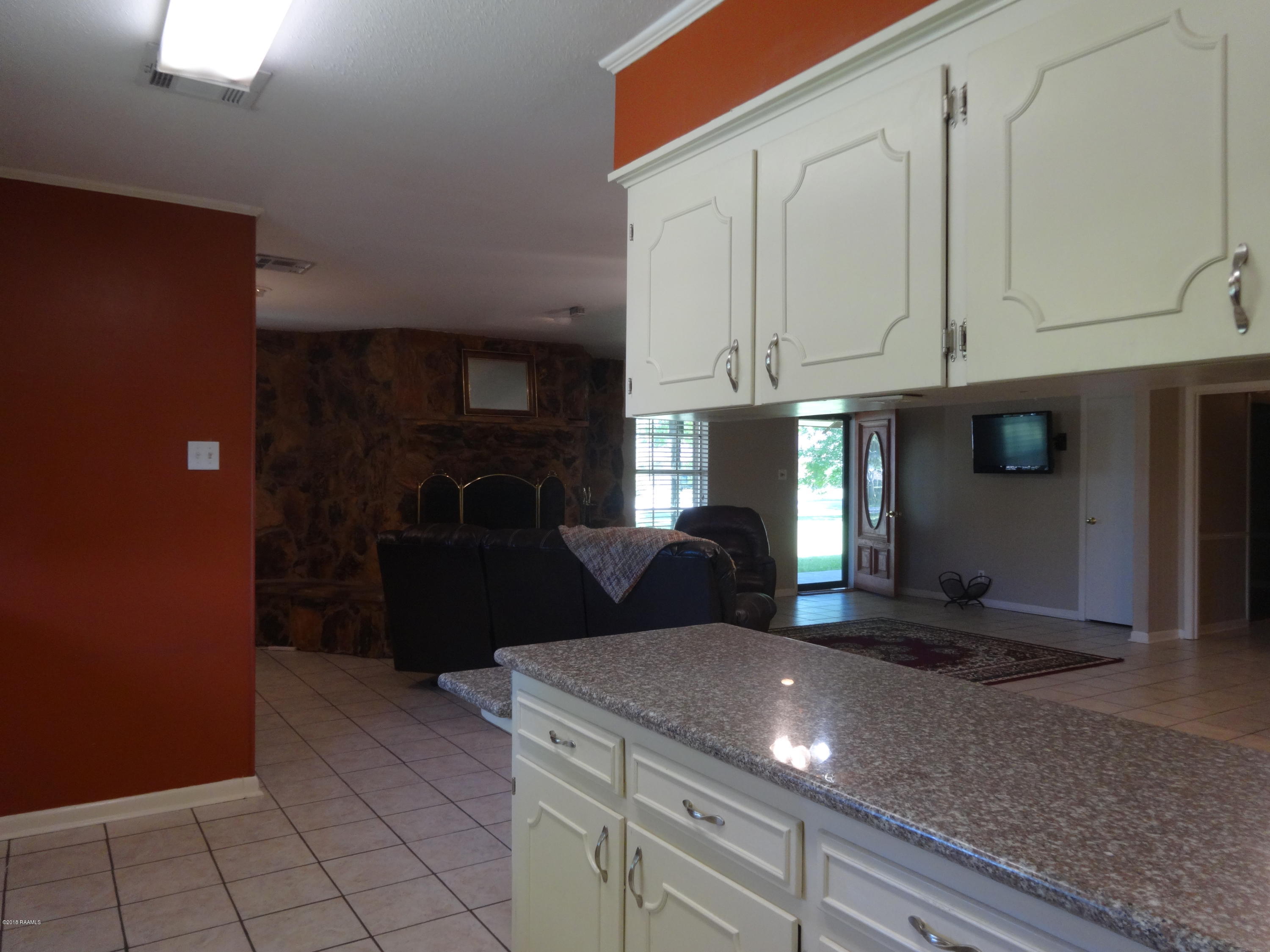 177 Atlas Road Youngsville, LA 70592 - Photo 10 of 33 Kitchen view looking into Den Area