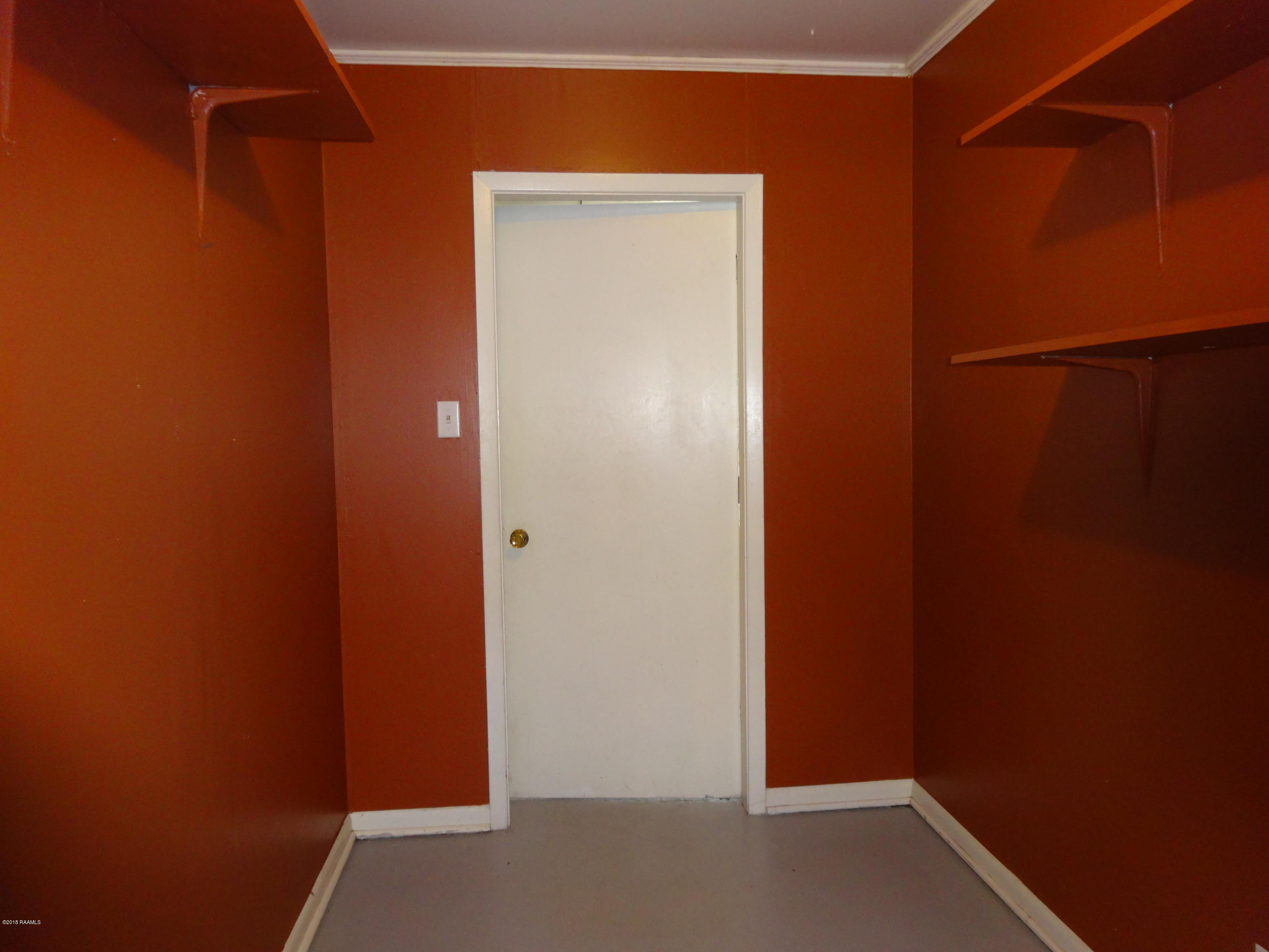 177 Atlas Road Youngsville, LA 70592 - Photo 22 of 33 Office Breezeway