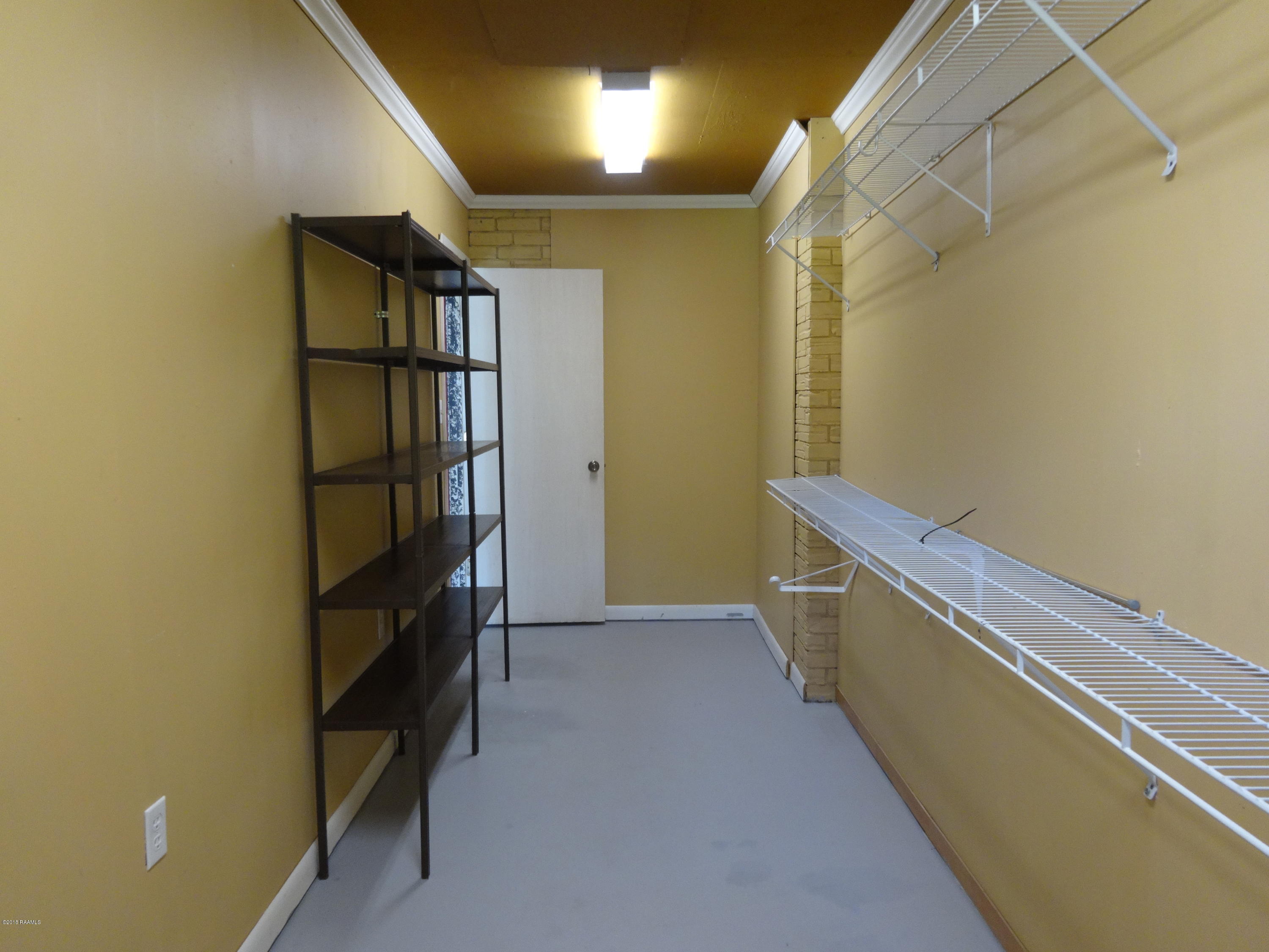 177 Atlas Road Youngsville, LA 70592 - Photo 23 of 33 Walk-in closet adjacent to Bonus Space