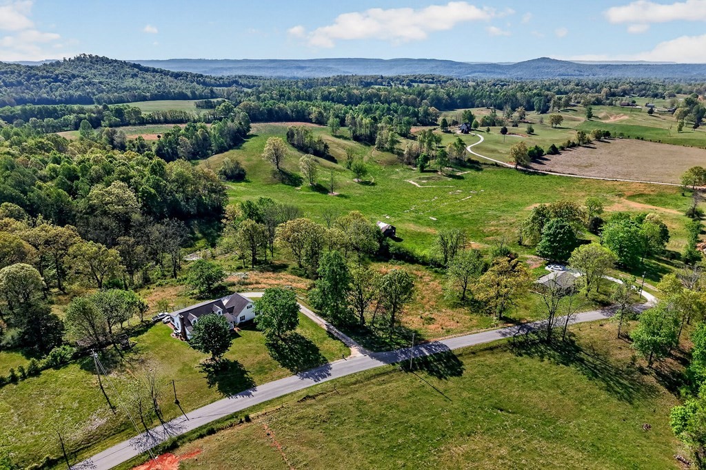 515 Jericho Road Quebeck, TN 38579 - Photo 21 of 60