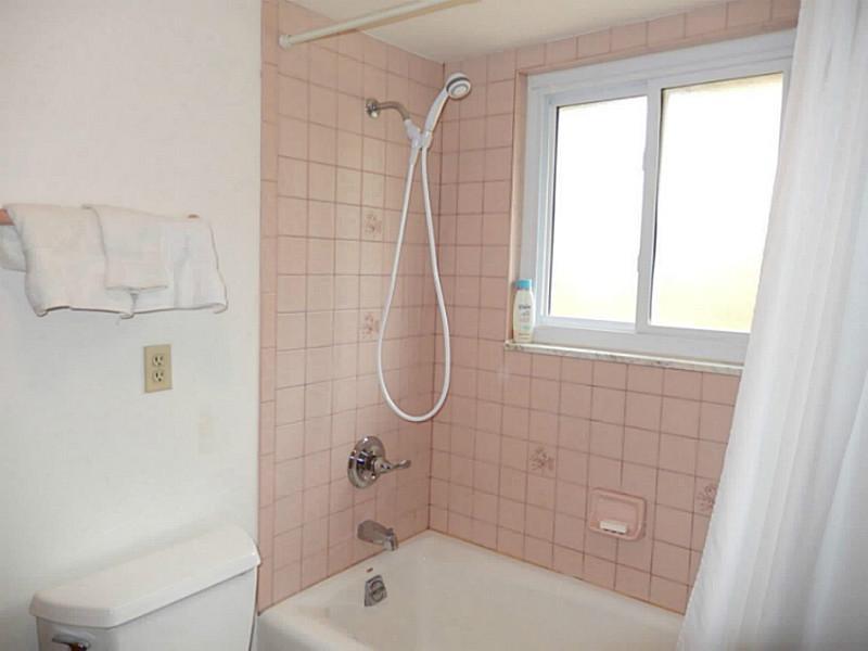 115 Grove Hill Road Economy, PA 15005 - Photo 12 of 25 Full Bath.