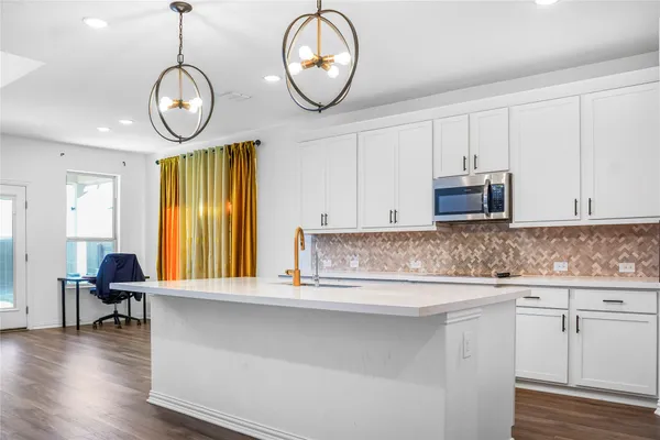 $2,800 | 114 Contrada Grace Lane, Hutto, TX 78634