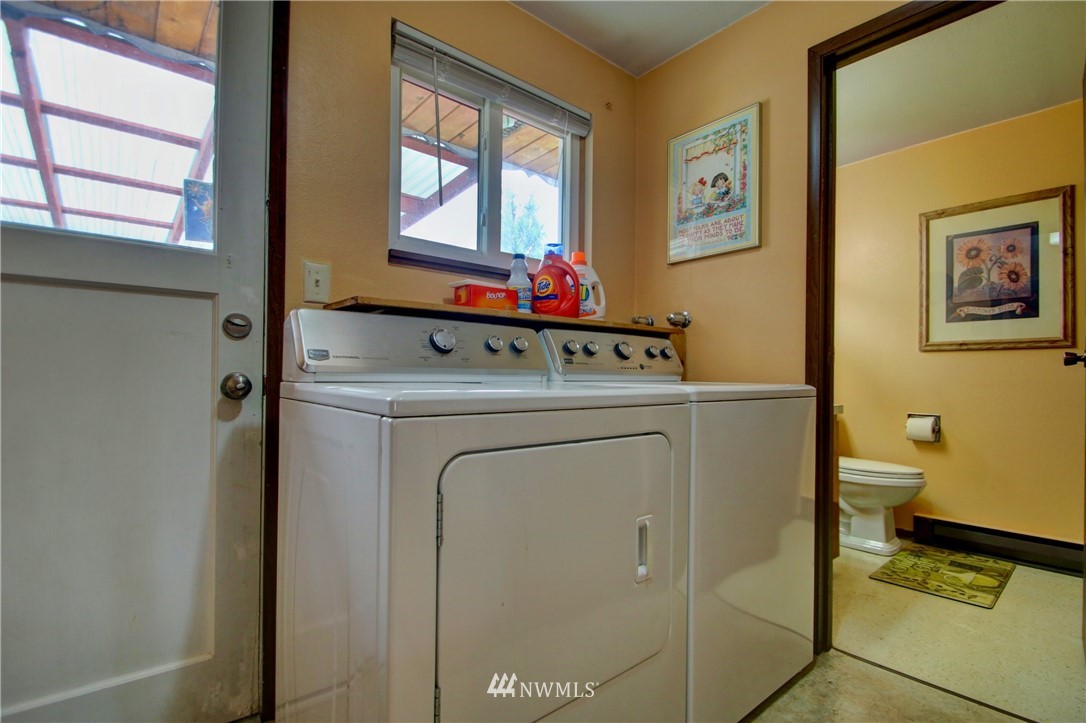 9027 Fruitdale Road Sedro-Woolley, WA 98284 - Photo 12 of 36 Gallery Image 12
