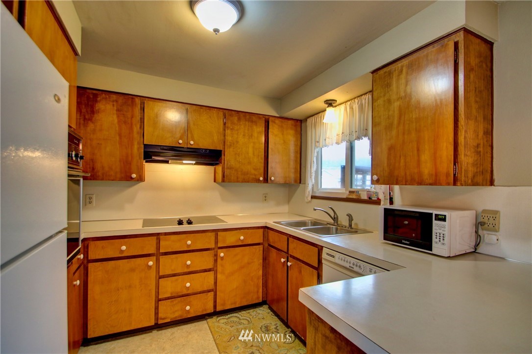 9027 Fruitdale Road Sedro-Woolley, WA 98284 - Photo 9 of 36 Gallery Image 9